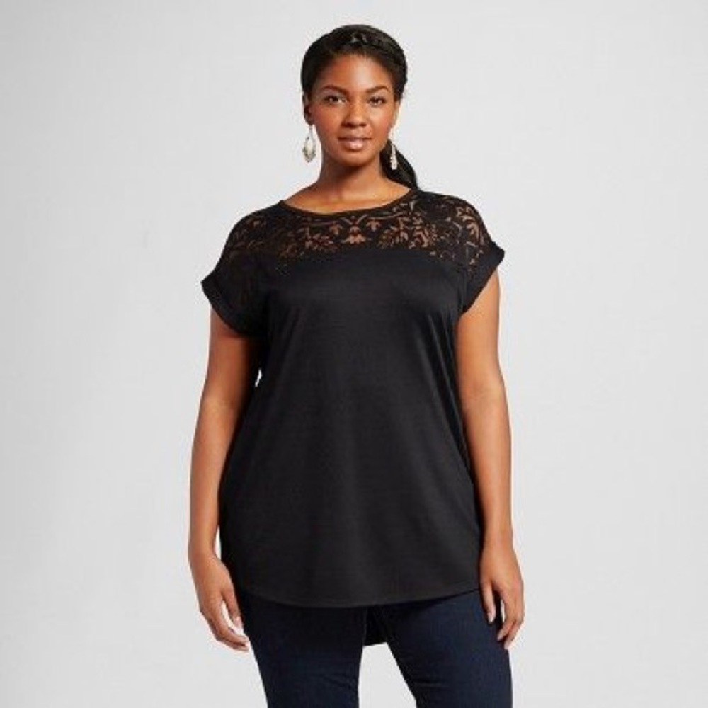NWOT BEAUTIFUL HIGH LOW BLACK SHIRT w/ LACE